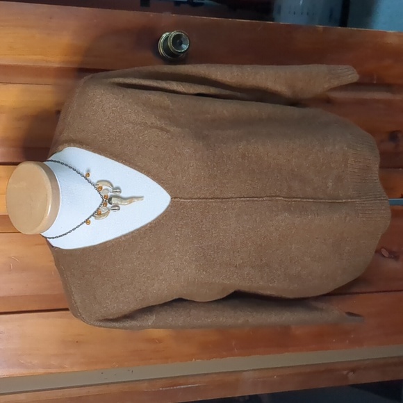 Vince Camuto Sweaters - VINCE CAMUTO* Cozy seam sweater, soft acrylic blend boxy cute fit seam detail